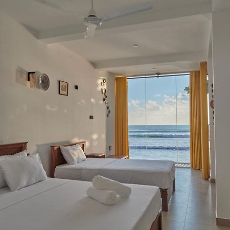 Kings Bay Beach Resort 갈레 외부 사진