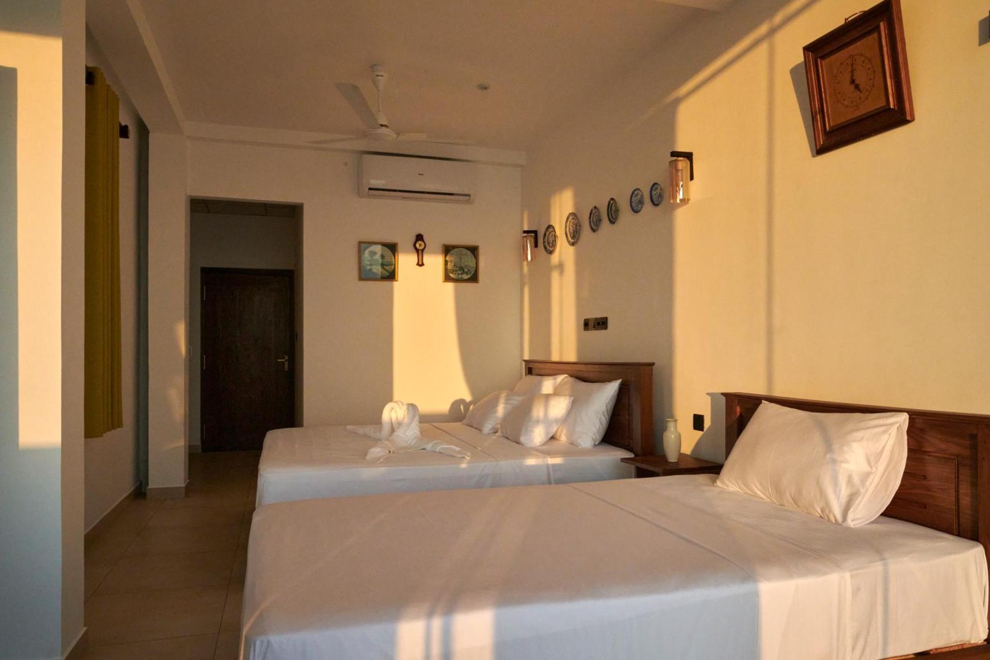 Kings Bay Beach Resort 갈레 외부 사진