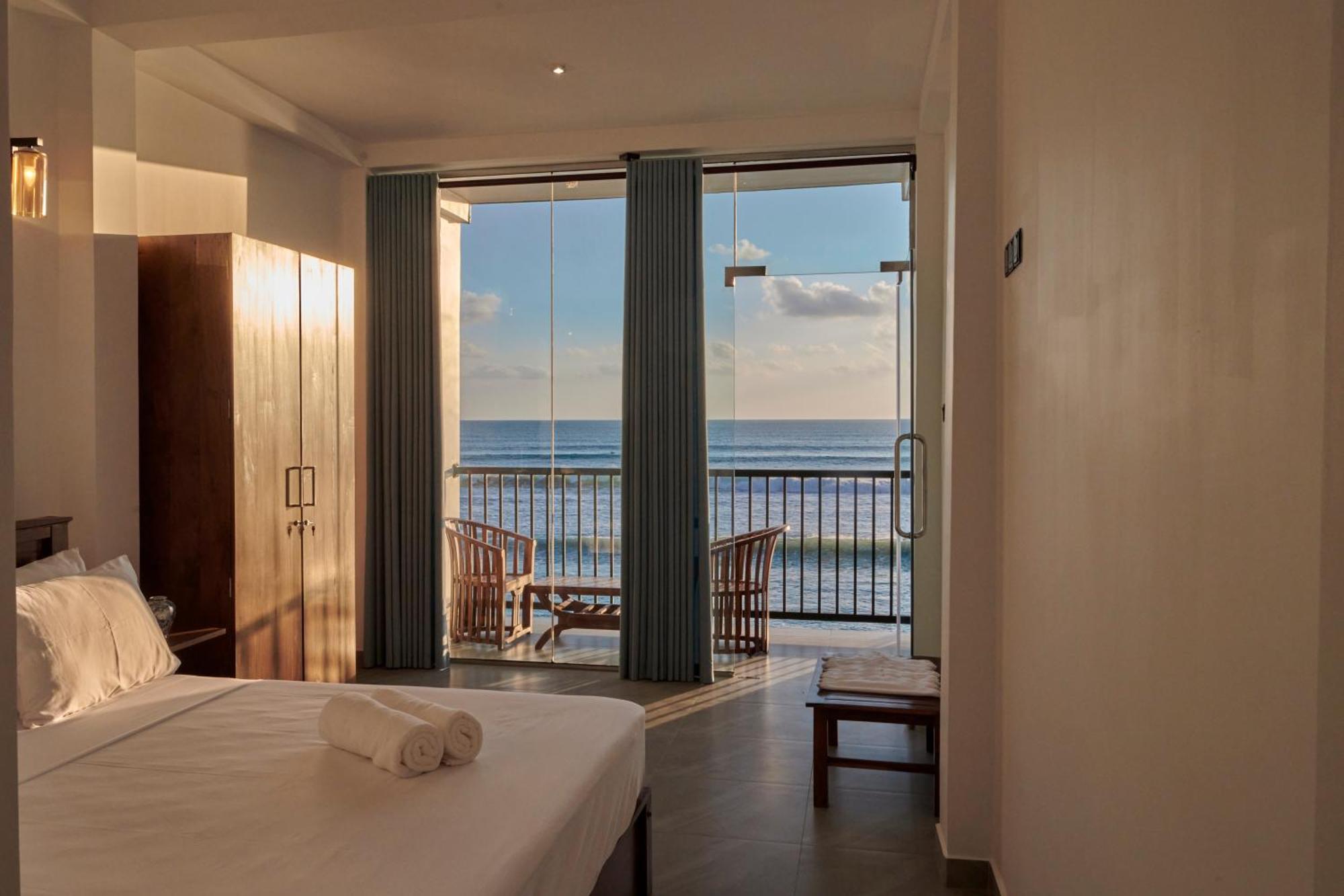 Kings Bay Beach Resort 갈레 외부 사진