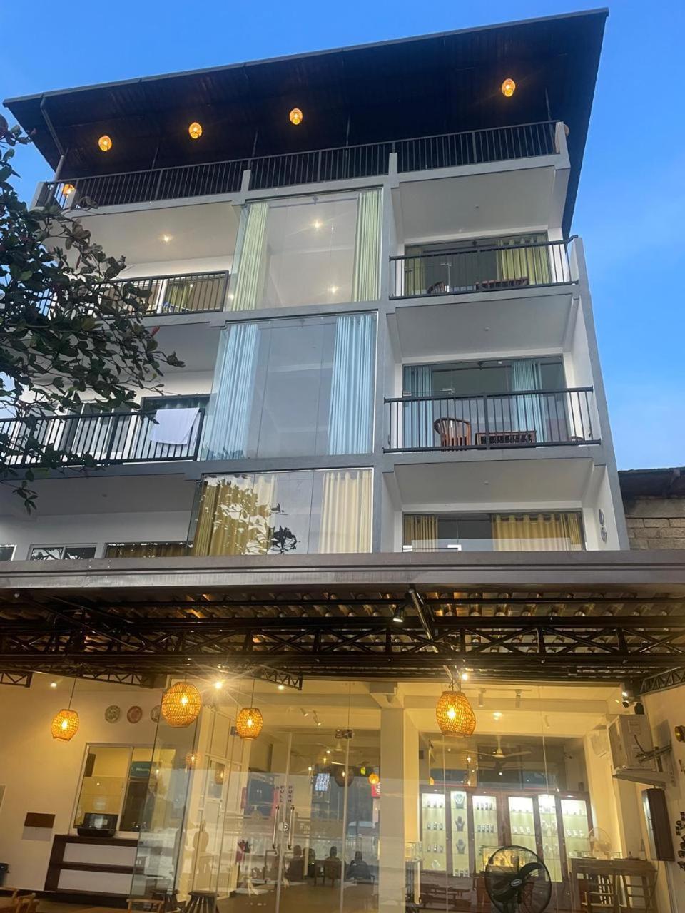 Kings Bay Beach Resort 갈레 외부 사진