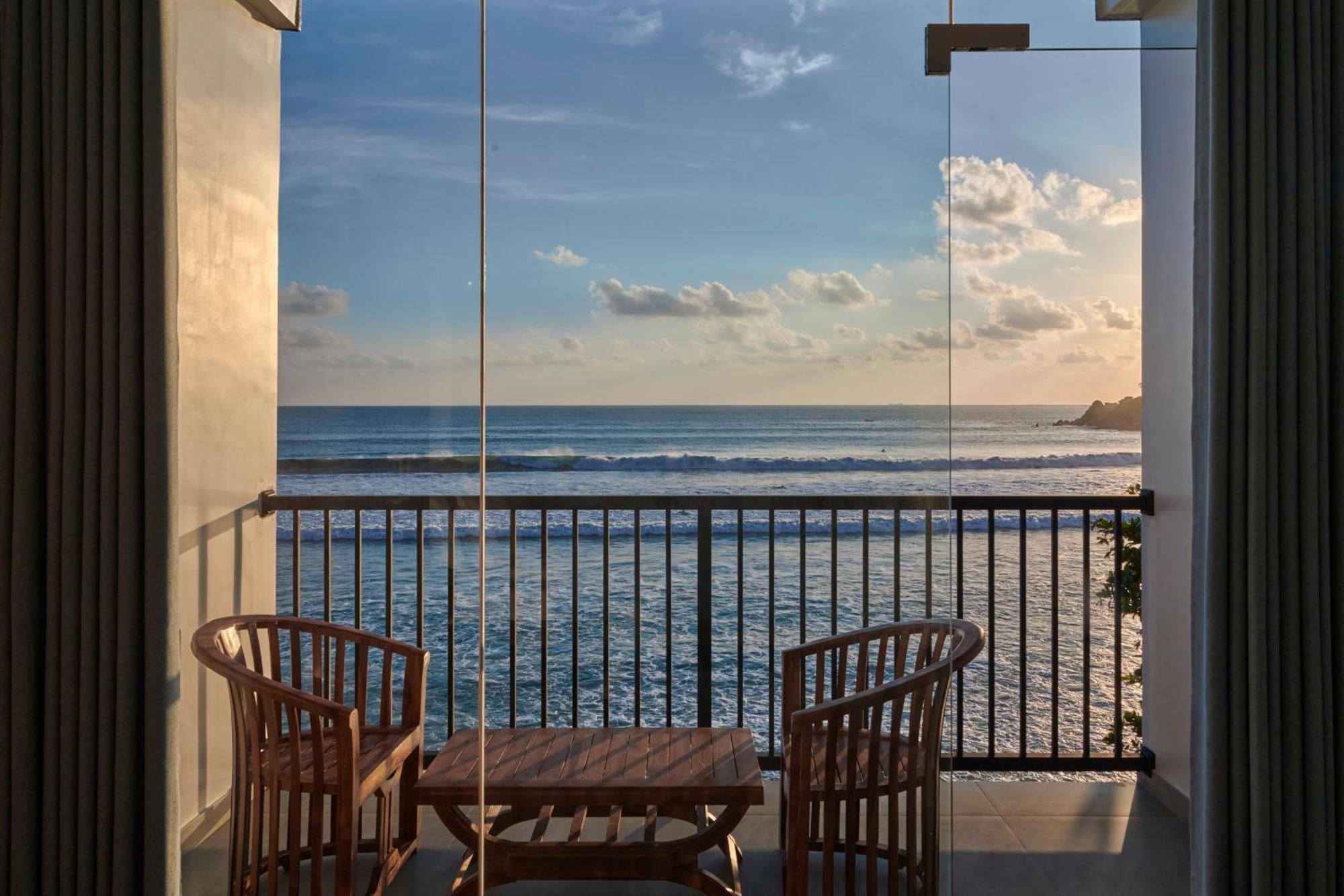 Kings Bay Beach Resort 갈레 외부 사진