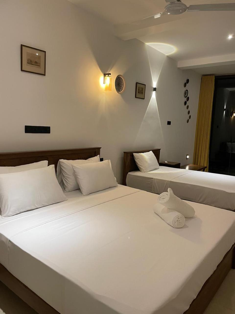 Kings Bay Beach Resort 갈레 외부 사진
