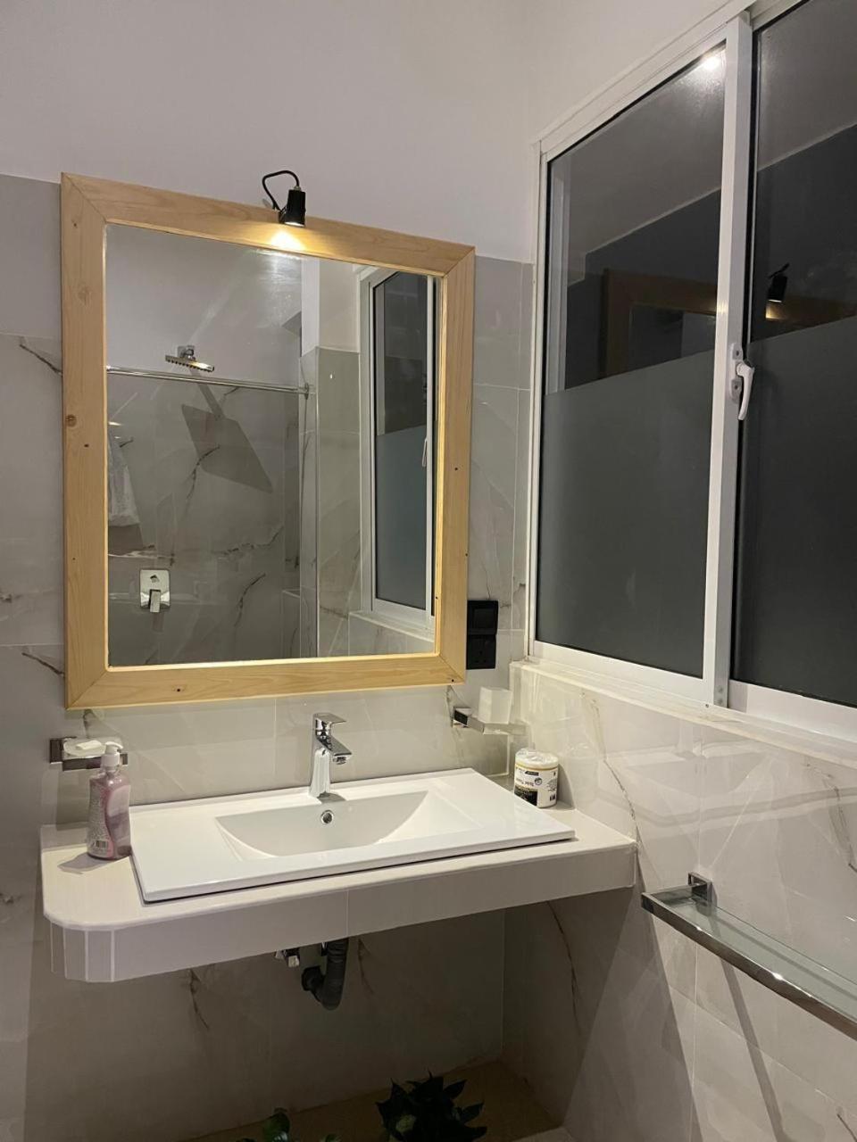 Kings Bay Beach Resort 갈레 외부 사진