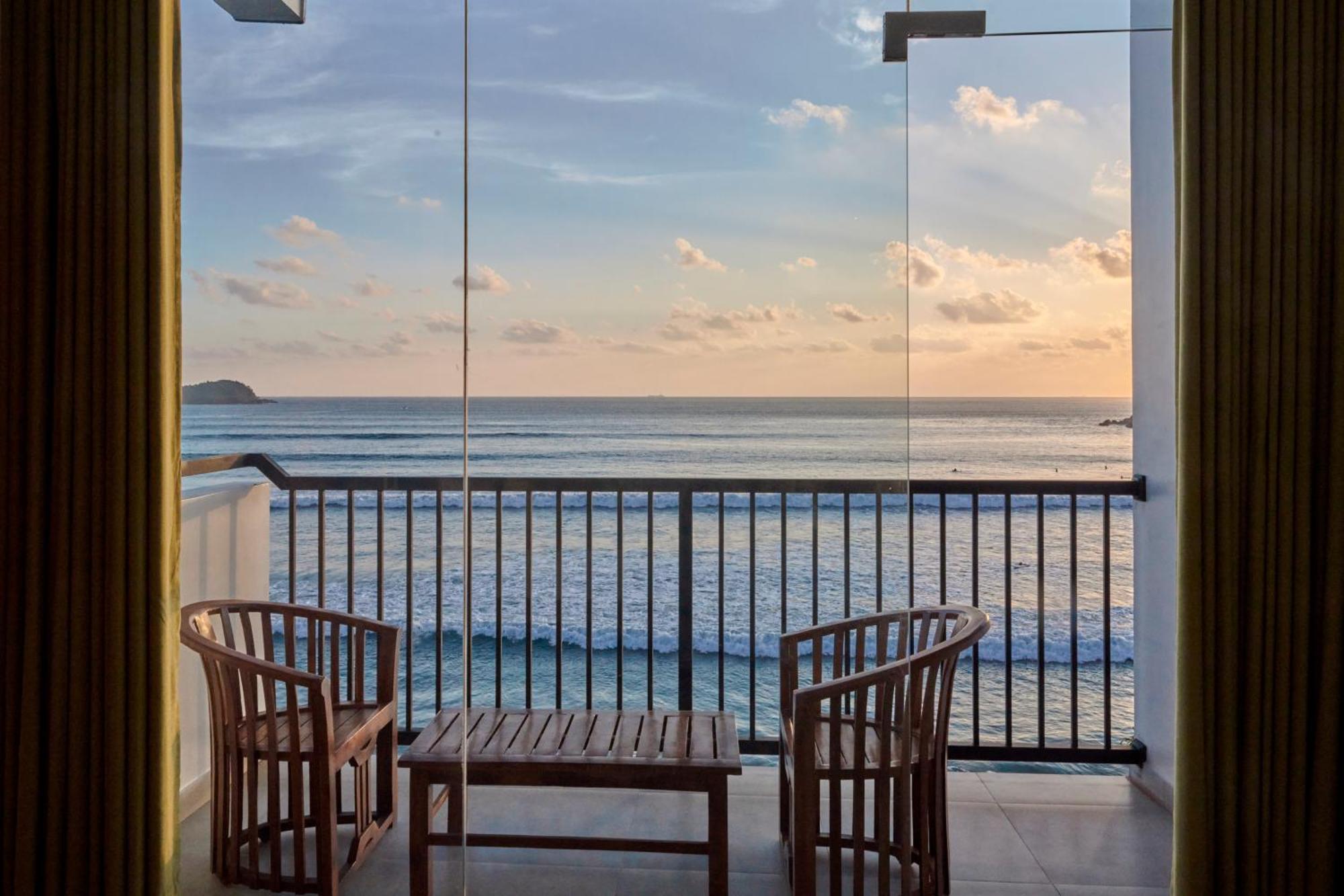 Kings Bay Beach Resort 갈레 외부 사진