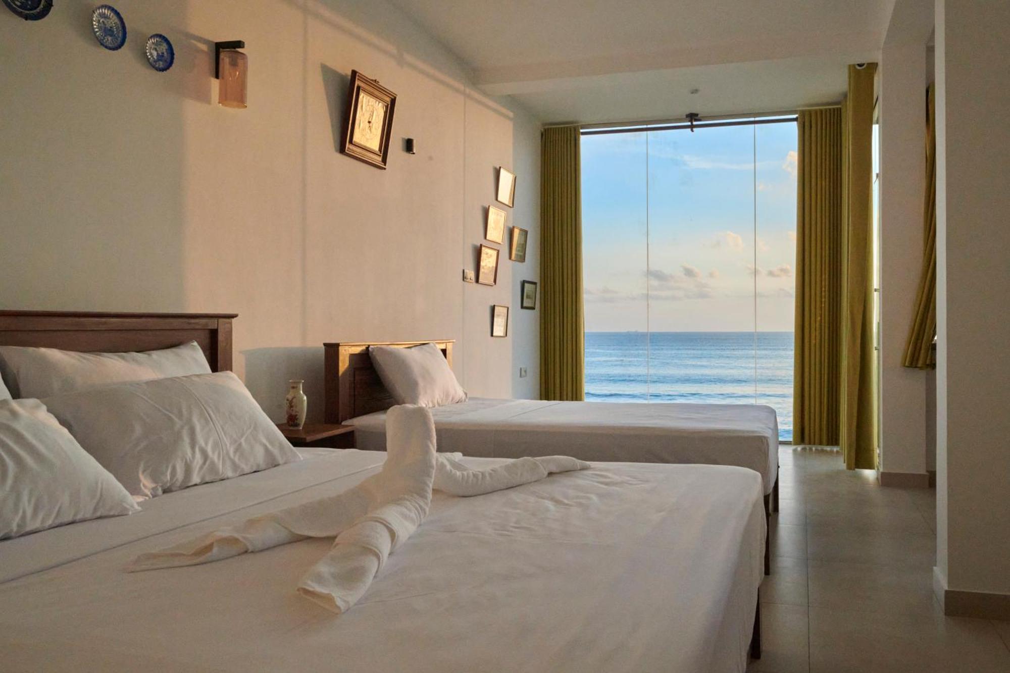 Kings Bay Beach Resort 갈레 외부 사진